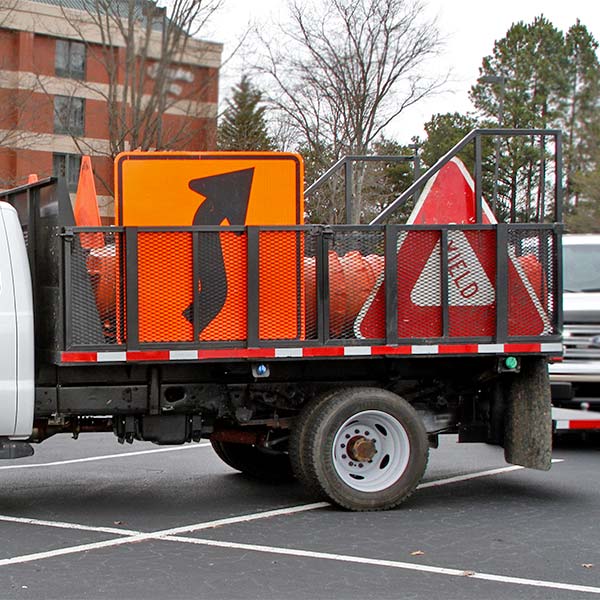 traffic-control-planning Traffic control truck with signs
